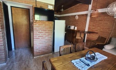00271 – Departamento para 4/5 personas en Mina Clavero con Pileta. IMPECABLE