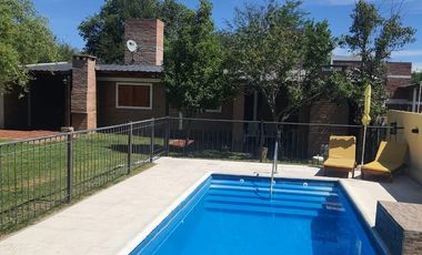 00271 – Departamento para 4/5 personas en Mina Clavero con Pileta. IMPECABLE