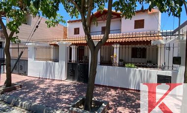 CASA CON DEPARTAMENTO ZONA OESTE
