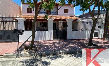 CASA CON DEPARTAMENTO ZONA OESTE