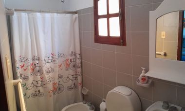 CASA CON DEPARTAMENTO ZONA OESTE