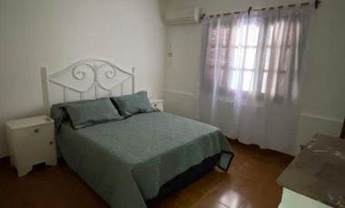 CASA CON DEPARTAMENTO ZONA OESTE