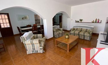 CASA CON DEPARTAMENTO ZONA OESTE