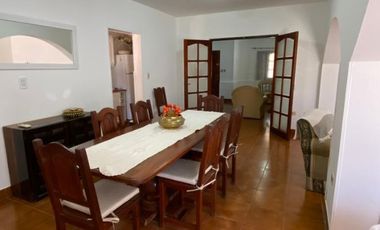 CASA CON DEPARTAMENTO ZONA OESTE