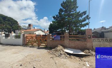 PH en venta de 2 dormitorios c/ cochera en Costa Azul