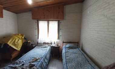 Casa quinta en venta de 11400m2 ubicado en Barrio Colinas Verdes de 1 hectáreaa.