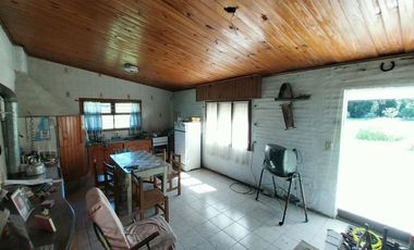 Casa quinta en venta de 11400m2 ubicado en Barrio Colinas Verdes de 1 hectáreaa.