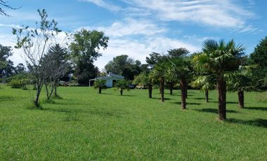 Casa quinta en venta de 11400m2 ubicado en Barrio Colinas Verdes de 1 hectáreaa.