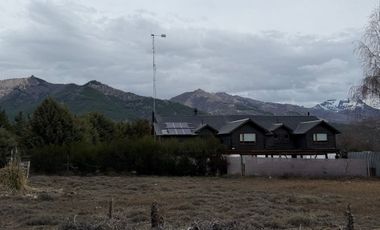 FINA PATAGONIA. Casa en venta de 2 dormitorios c/ cochera en San Martin de los Andes