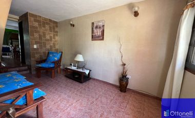 Dúplex en venta de 3 dormitorios c/ cochera en Costa Azul