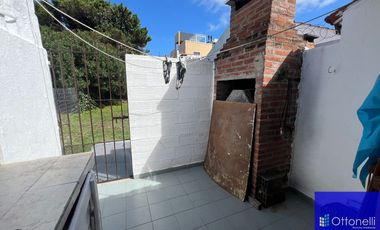 Dúplex en venta de 3 dormitorios c/ cochera en Costa Azul