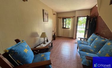 Dúplex en venta de 3 dormitorios c/ cochera en Costa Azul