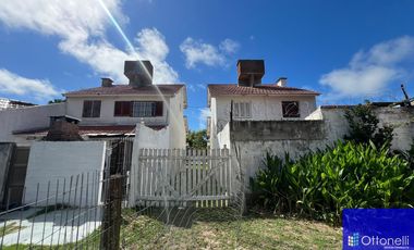 Dúplex en venta de 3 dormitorios c/ cochera en Costa Azul