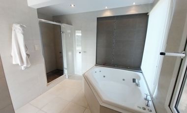 BAJO SU VALOR!! CHALET EN VENTA EN EL BALCON DEL GOLF DE SIERRA DE LOS PADRES