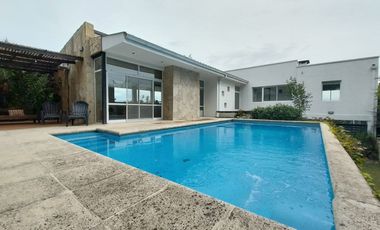 BAJO SU VALOR!! CHALET EN VENTA EN EL BALCON DEL GOLF DE SIERRA DE LOS PADRES
