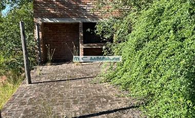 V167.TALA HUASI. IMPONENTE CASA+DPTO s/ CALLE PRINCIPAL