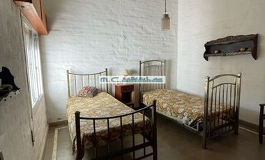 V167.TALA HUASI. IMPONENTE CASA+DPTO s/ CALLE PRINCIPAL