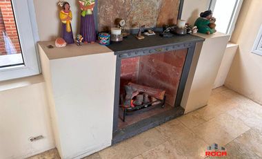 Casa en venta de 4 dormitorios c/ cochera en Los Perales