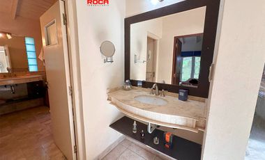 Casa en venta de 4 dormitorios c/ cochera en Los Perales