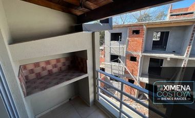 Departamento en venta de 2 dormitorios c/ cochera en Costa Azul