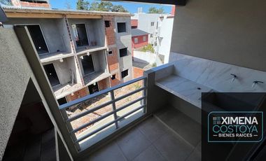 Departamento en venta de 2 dormitorios c/ cochera en Costa Azul