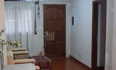 Casa en venta de 2 dormitorios c/ cochera en Villa Cacique