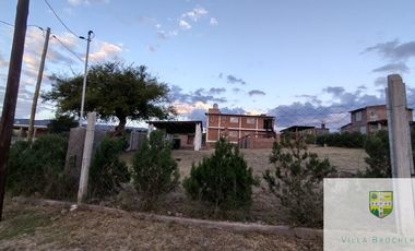 N042SL- Oportunidad! Complejo de 3 unidades con piscina en San Lorenzo