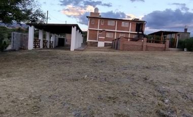 N042SL- Oportunidad! Complejo de 3 unidades con piscina en San Lorenzo