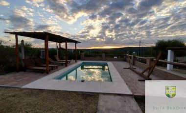 N042SL- Oportunidad! Complejo de 3 unidades con piscina en San Lorenzo