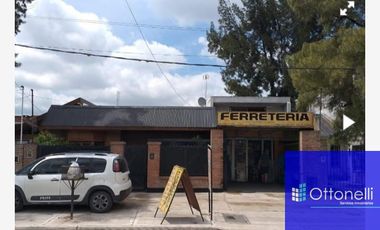 Casa en venta de 2 dormitorios c/ cochera en Berazategui Oeste