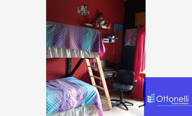 Casa en venta de 2 dormitorios c/ cochera en Berazategui Oeste