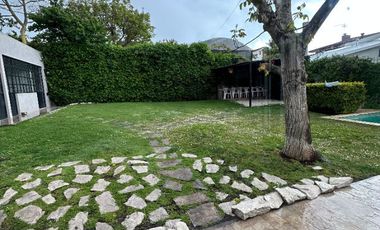 Imporante casa sobre 798m2, en barrio stella maris