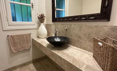 Imporante casa sobre 798m2, en barrio stella maris