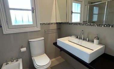 Imporante casa sobre 798m2, en barrio stella maris