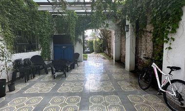 Imporante casa sobre 798m2, en barrio stella maris