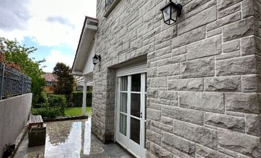 Imporante casa sobre 798m2, en barrio stella maris