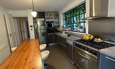 Imporante casa sobre 798m2, en barrio stella maris