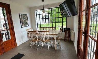 Imporante casa sobre 798m2, en barrio stella maris