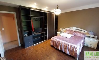 BAJO SU VALOR!! Propiedad de categoría en Sierra de los Padres - Gas natural