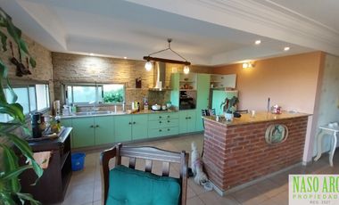 BAJO SU VALOR!! Propiedad de categoría en Sierra de los Padres - Gas natural