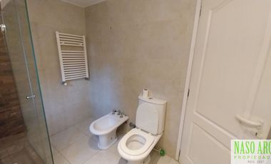 BAJO SU VALOR!! Propiedad de categoría en Sierra de los Padres - Gas natural