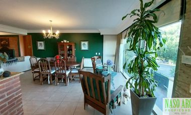 BAJO SU VALOR!! Propiedad de categoría en Sierra de los Padres - Gas natural