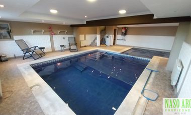 BAJO SU VALOR!! Propiedad de categoría en Sierra de los Padres - Gas natural