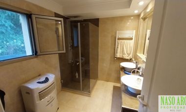 BAJO SU VALOR!! Propiedad de categoría en Sierra de los Padres - Gas natural