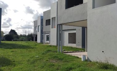 Dúplex en venta de 2 dormitorios en Villa Elisa