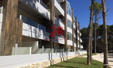 CODIGO 223 - DEPARTAMENTO EN VENTA - PINAMAR CON PILETA Y PARRILLA