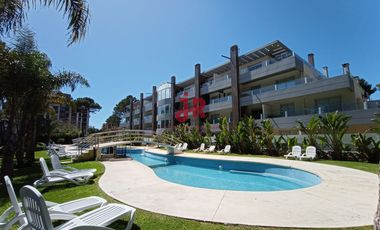 CODIGO 223 - DEPARTAMENTO EN VENTA - PINAMAR CON PILETA Y PARRILLA