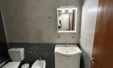 Triplex en venta de 3 dormitorios c/ cochera en San Bernardo