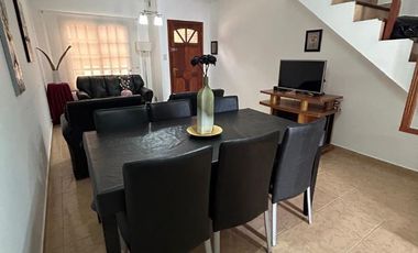 Triplex en venta de 3 dormitorios c/ cochera en San Bernardo