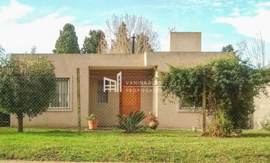 Casa en venta de 2 dormitorios c/ cochera en Belén de Escobar